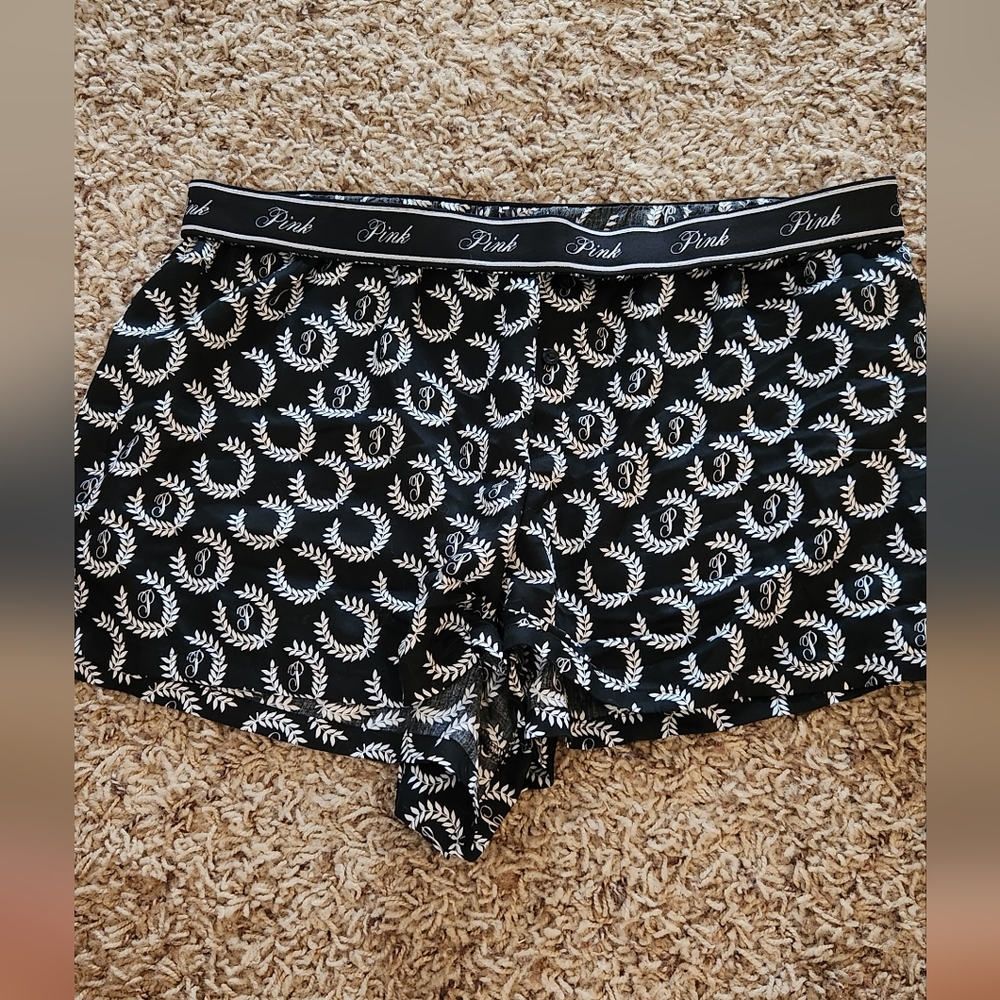 PINK Victoria's Secret Black & White Logo Leaf Print Shorts